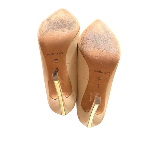 MARCIANO Leather‎ Pointed Toe Pumps Cream Sz 7 - Picture 5 of 5